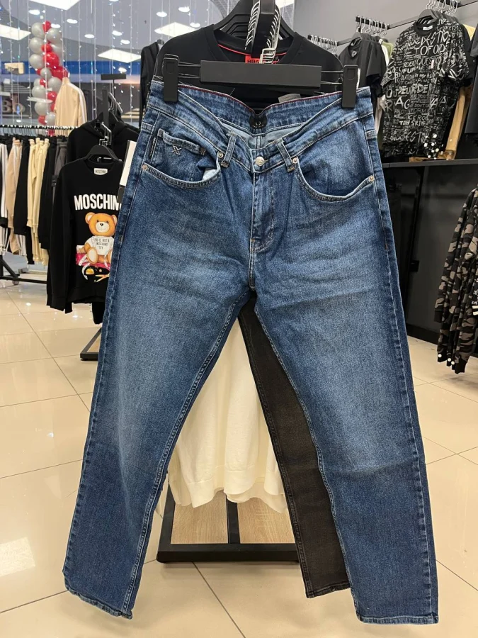 Armani Джинсы Armani 000580