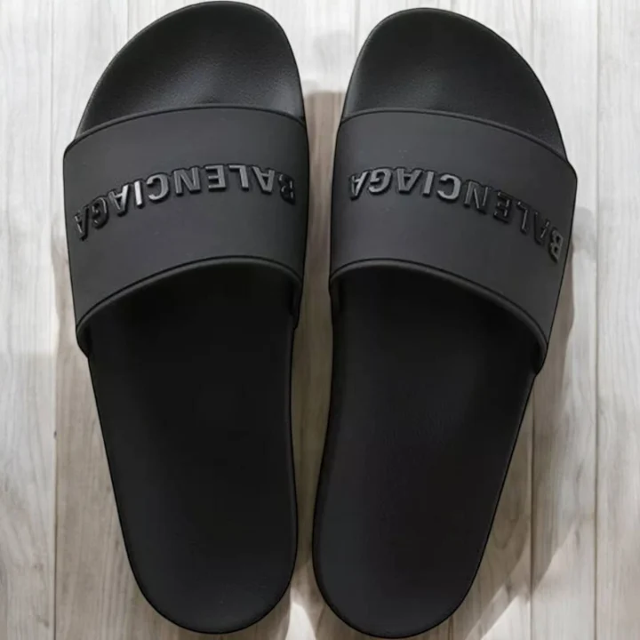Balenciaga Тапки Balenciaga 563221