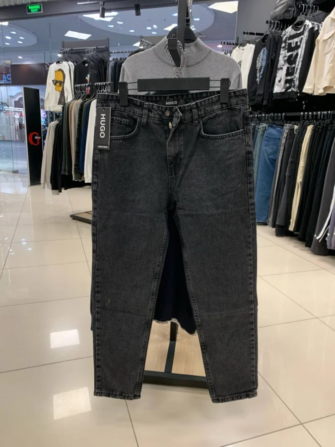 Hugo Boss Джинсы Hugo Boss 725382 "бананы"